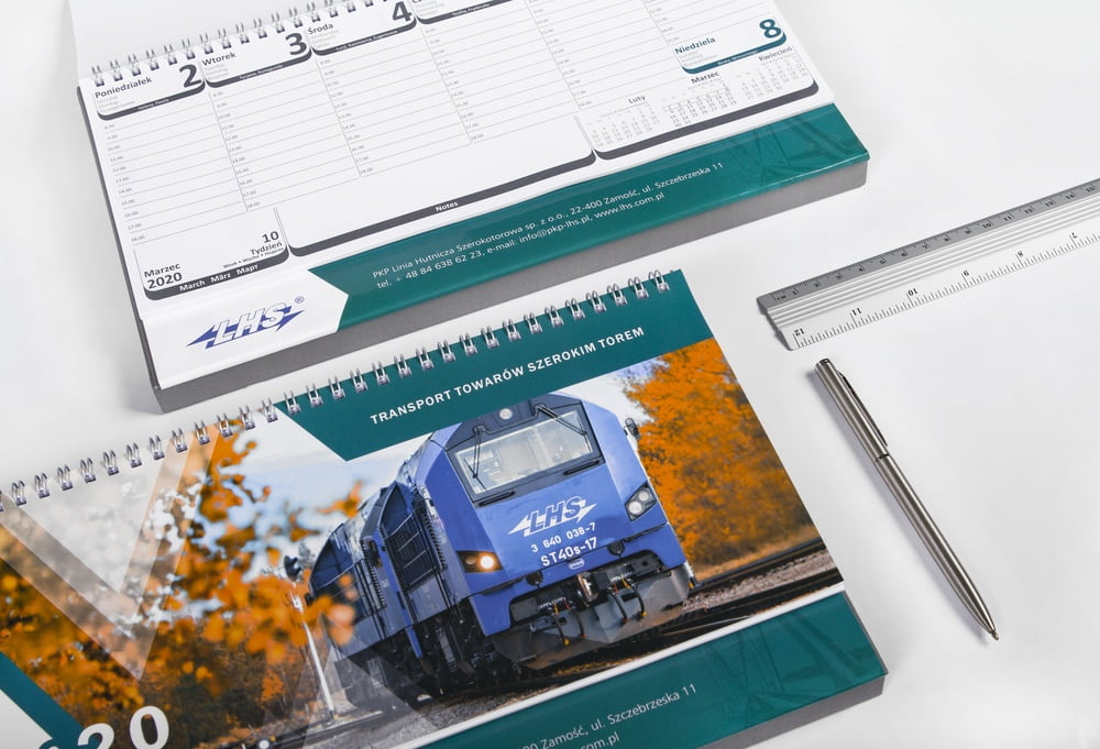 Kalendarze biurkowe leżące LHS