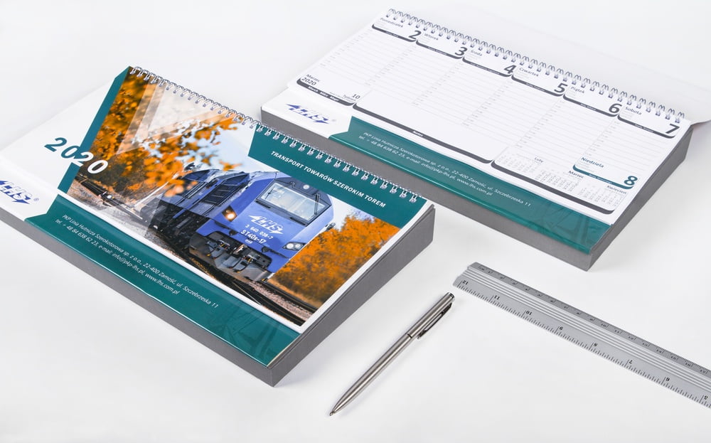 Kalendarze biurkowe leżące LHS